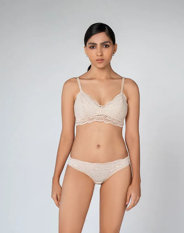 Ivory Laguz Set